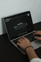 Legal Practice with AI: Benefits & Drawbacks