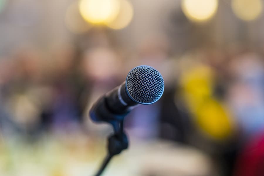 Designing and Delivering Engaging Business Presentations